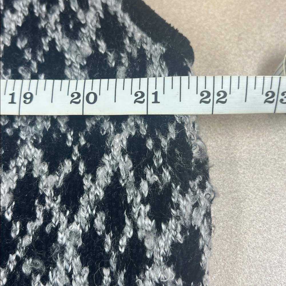 Curio Sleeveless Long Snap Front Sweater Cardigan - Picture 6 of 6